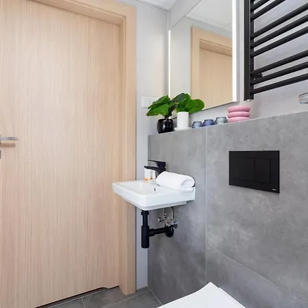 Apartment Srodmiescie Katowa Air-conditioned By Renters Krakow
